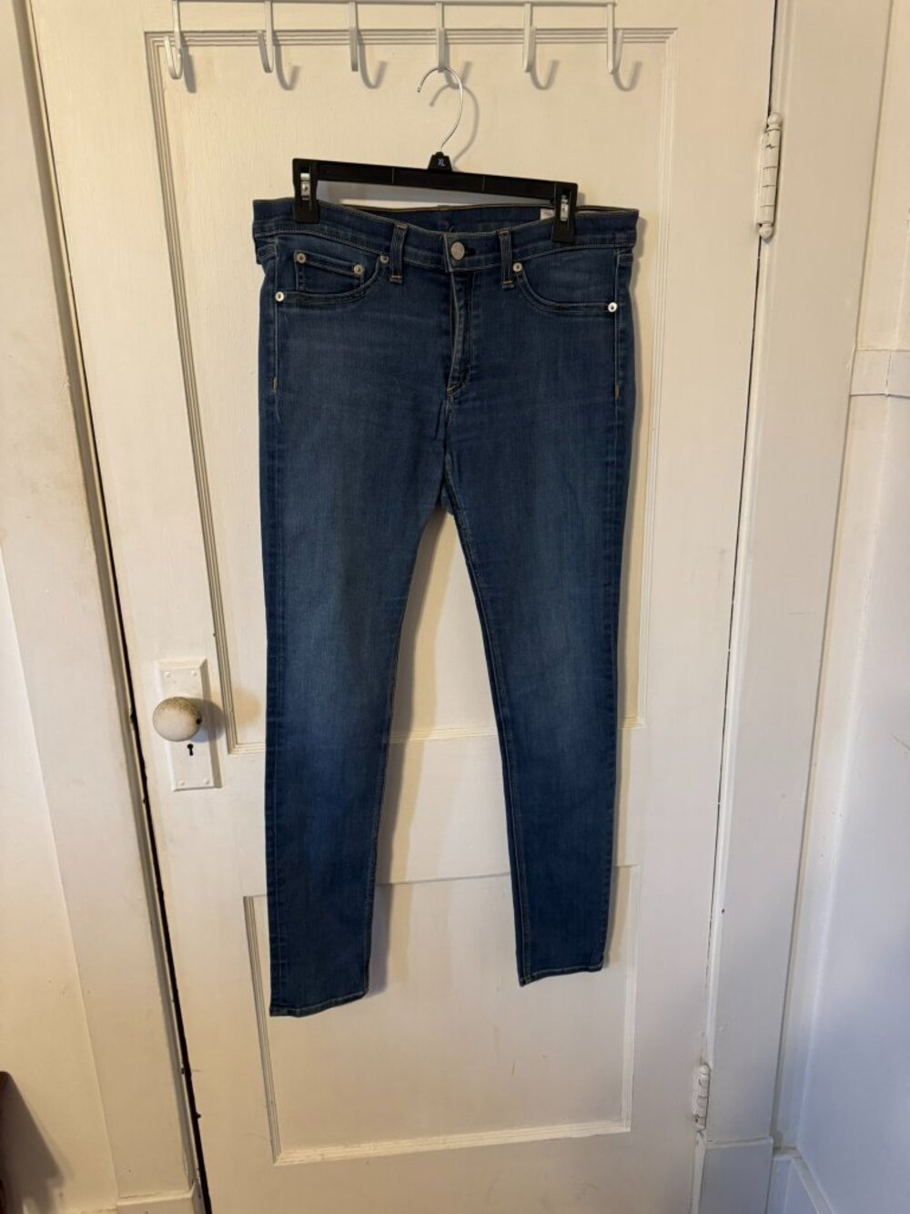 Women's Rag & Bone Skinny Jeans in Bedford color. Size 32.  Like new.